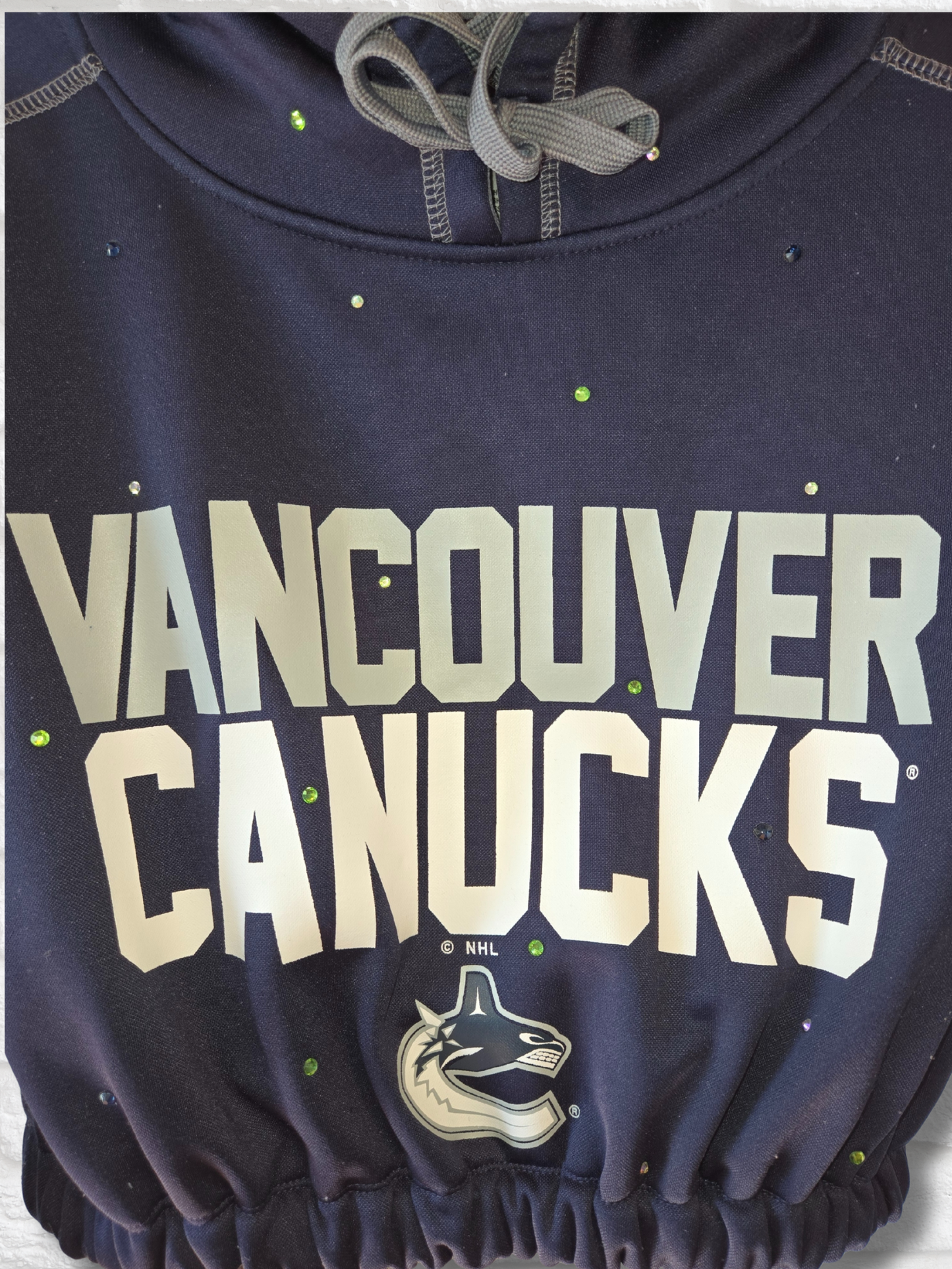 Vancouver Canucks Crop Hoodie