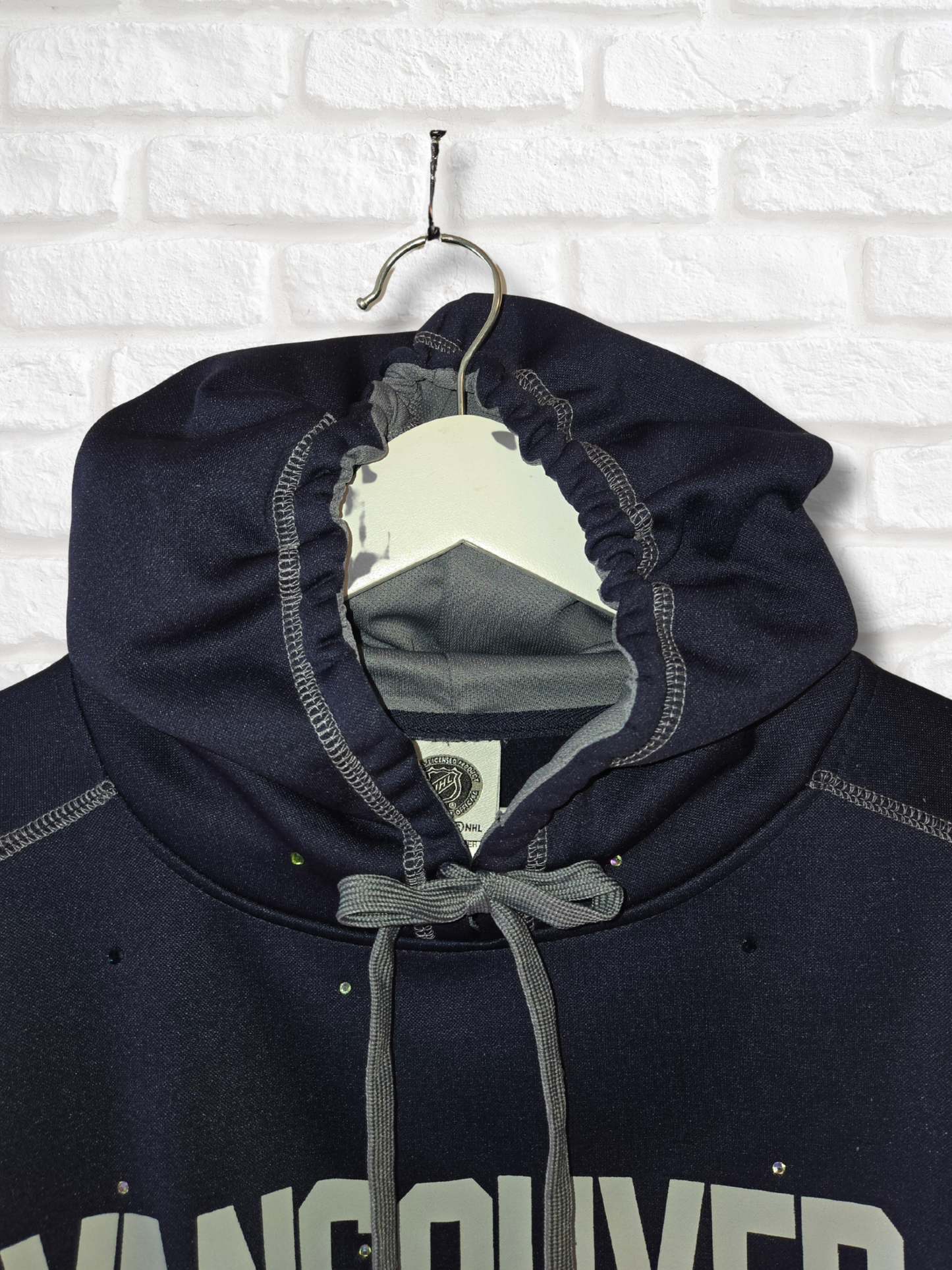 Vancouver Canucks Crop Hoodie
