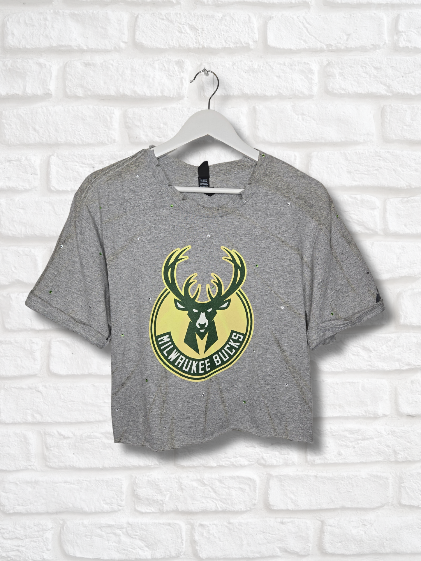 Milwaukee Bucks Crop Tee