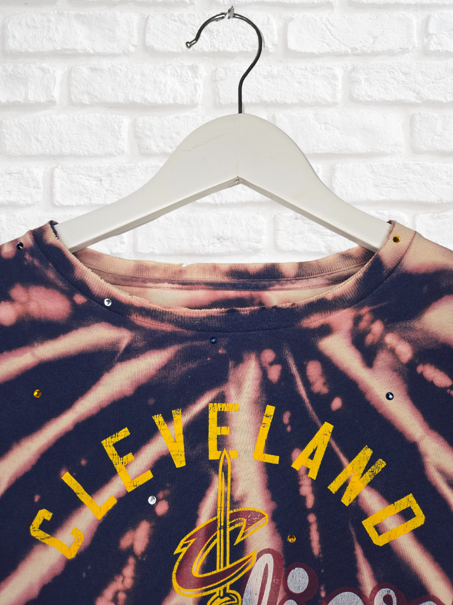 Cleveland Cavaliers Crop Tee