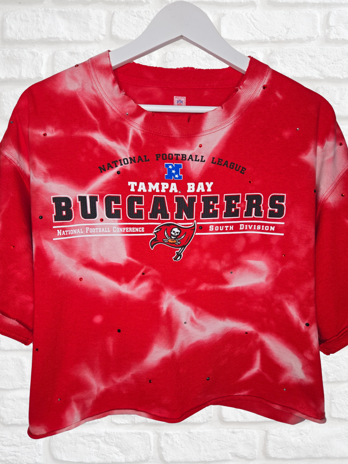 Tampa Bay Buccaneers Crop Tee