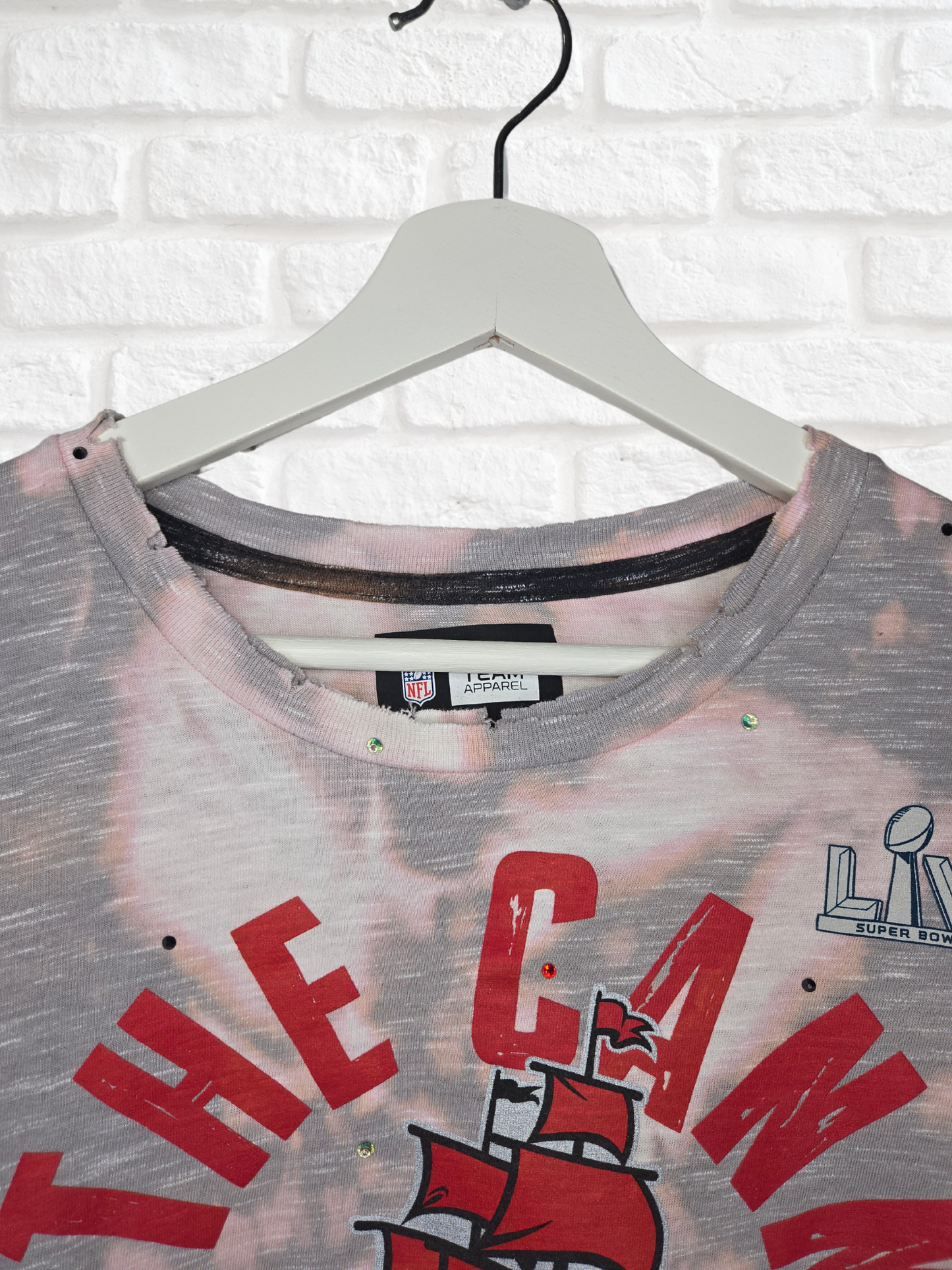 Tampa Bay Buccaneers Crop Tee