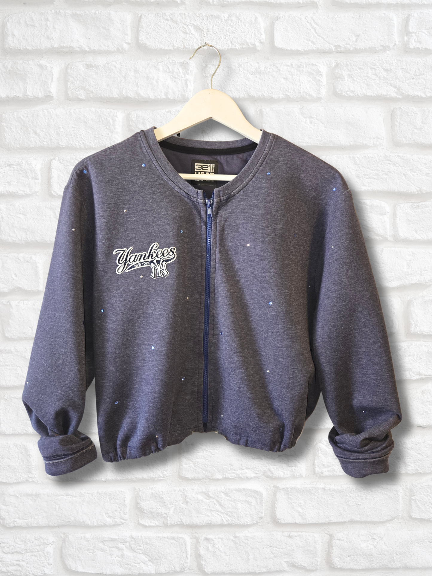 New York Yankees Crop Zip-Up Sweatshirt - Large/XL
