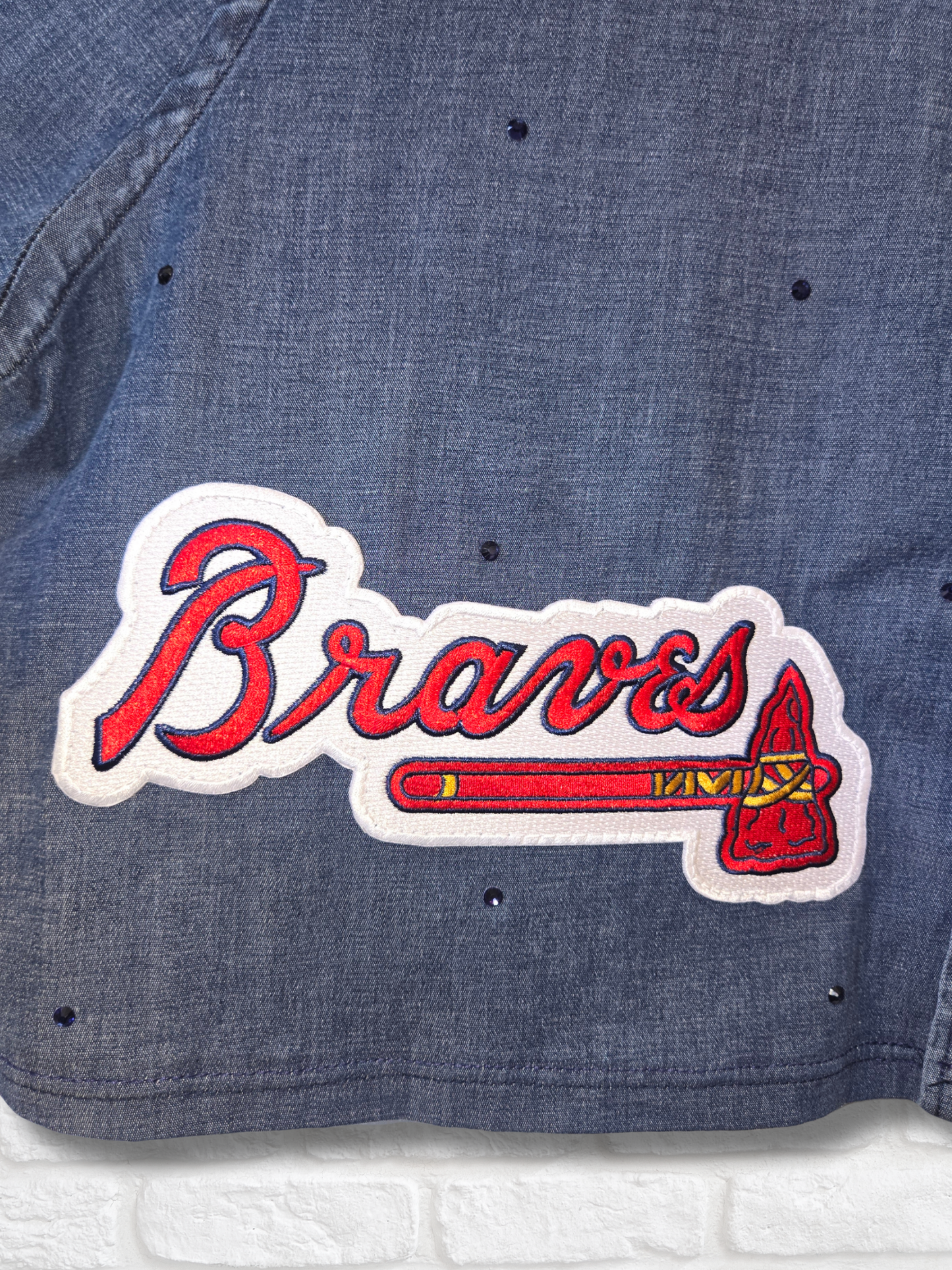 Atlanta Braves Crop Button-up - Large