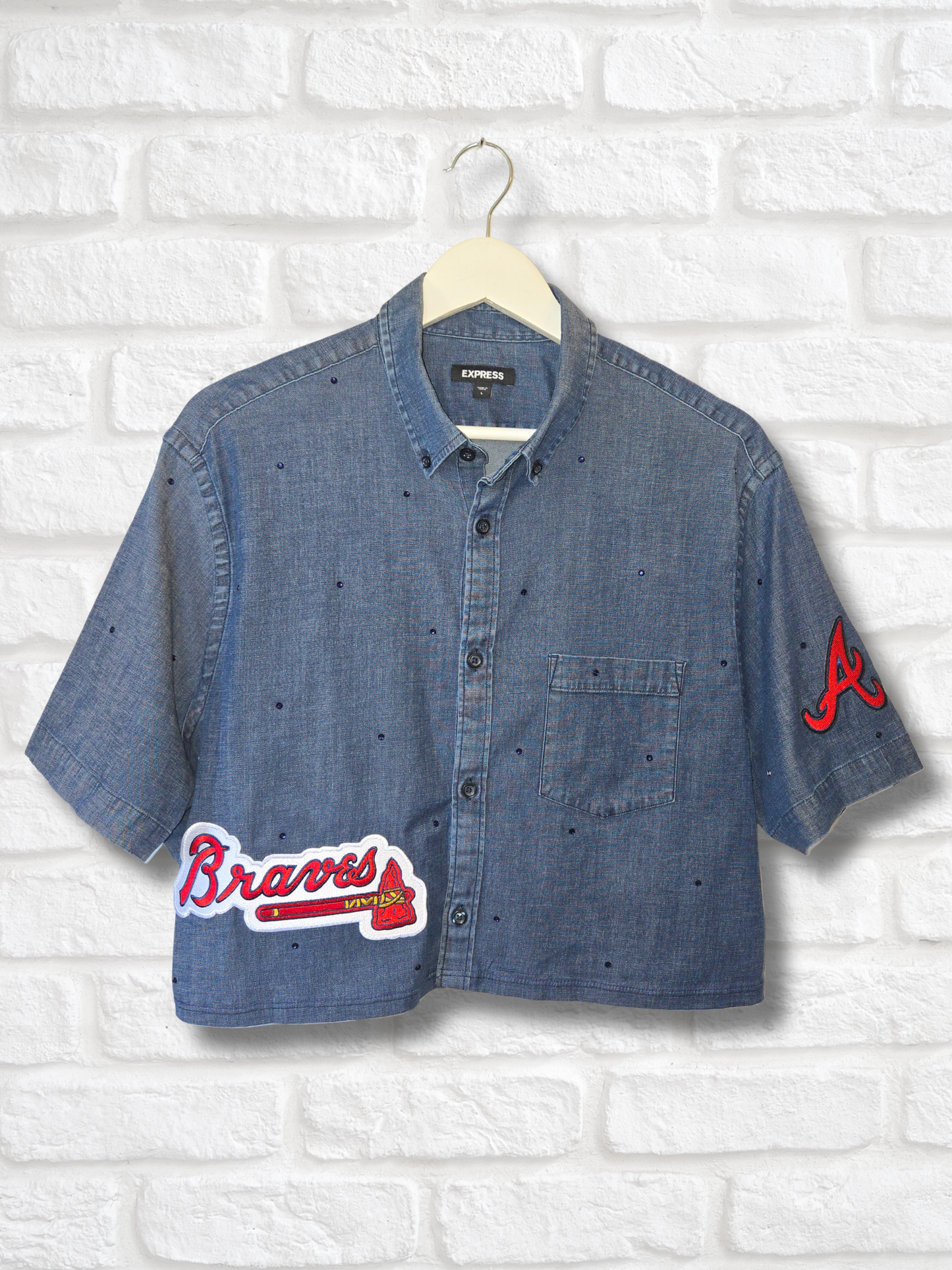 Atlanta Braves Crop Button-up - Large