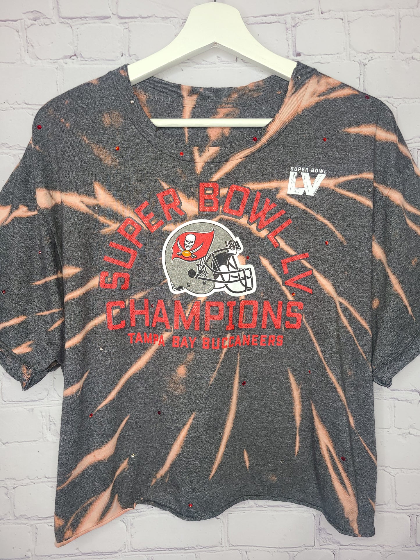 Tampa Bay Buccaneers Crop Tee