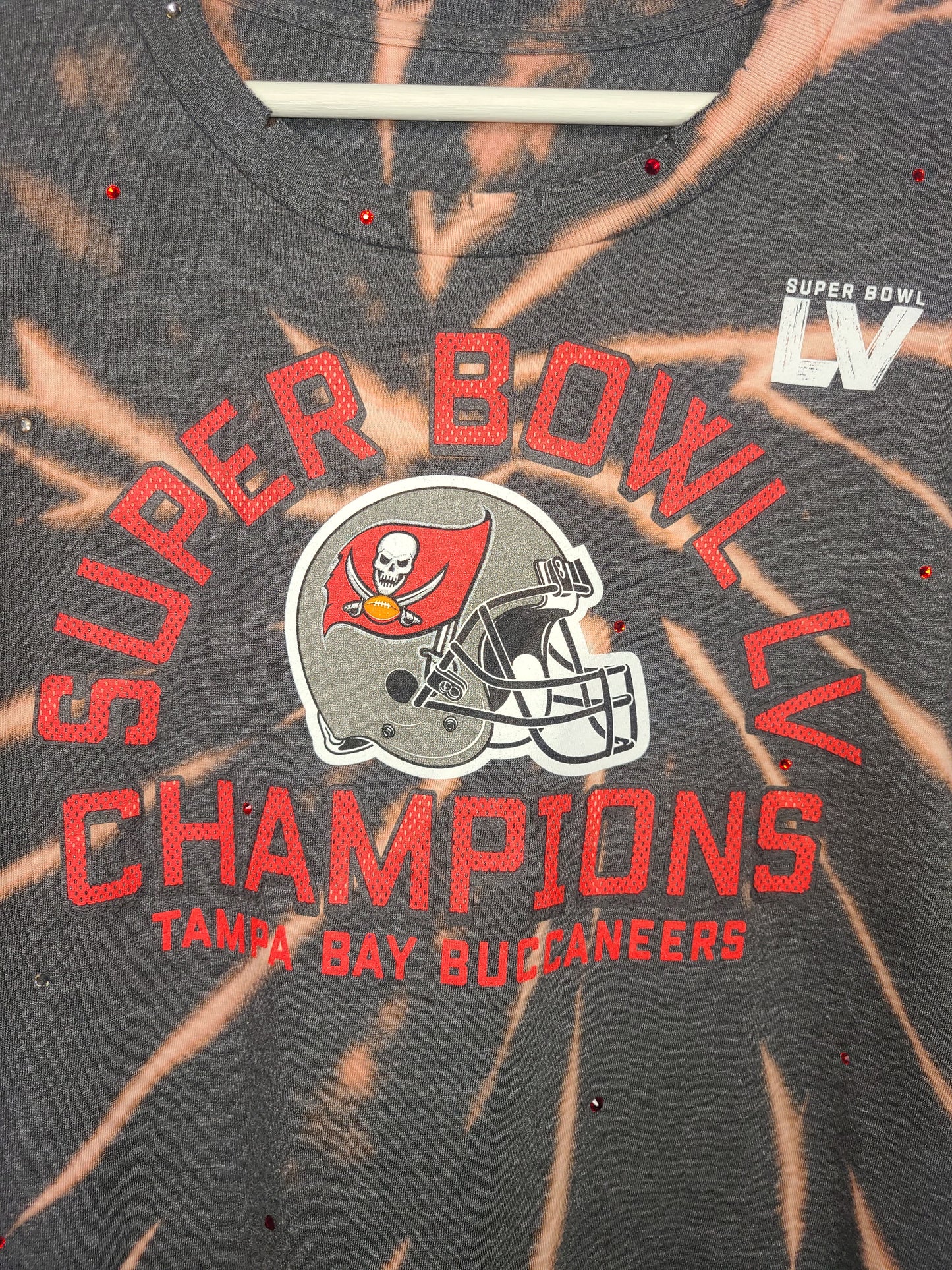 Tampa Bay Buccaneers Crop Tee