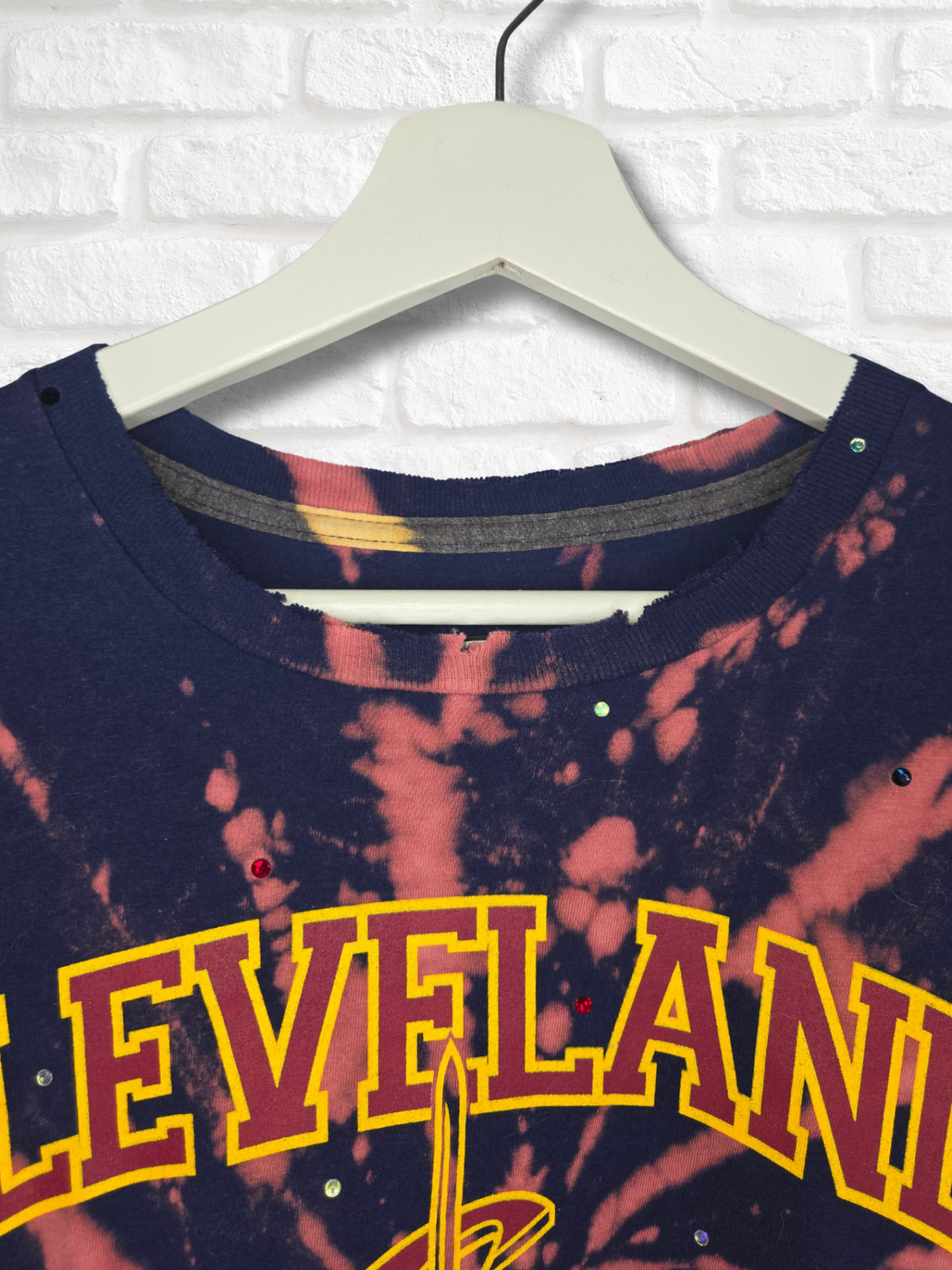 Cleveland Cavaliers Crop Top - Large
