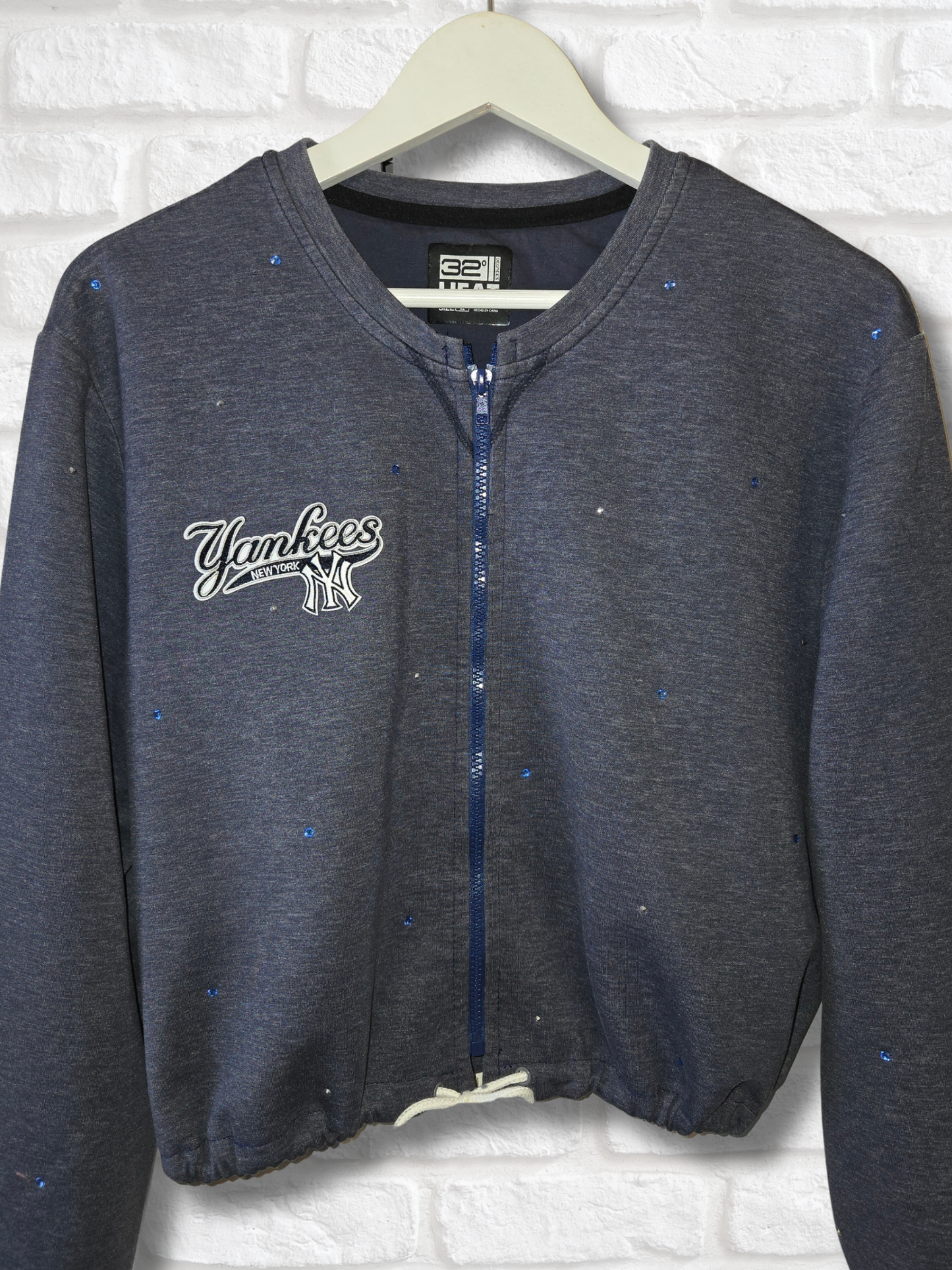 New York Yankees Crop Zip-Up Sweatshirt - Large/XL