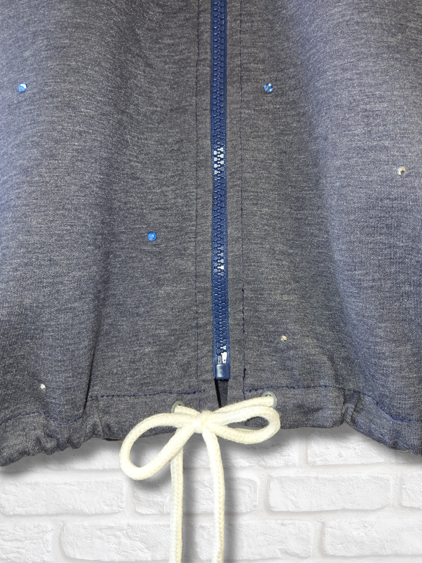 New York Yankees Crop Zip-Up Sweatshirt - Large/XL