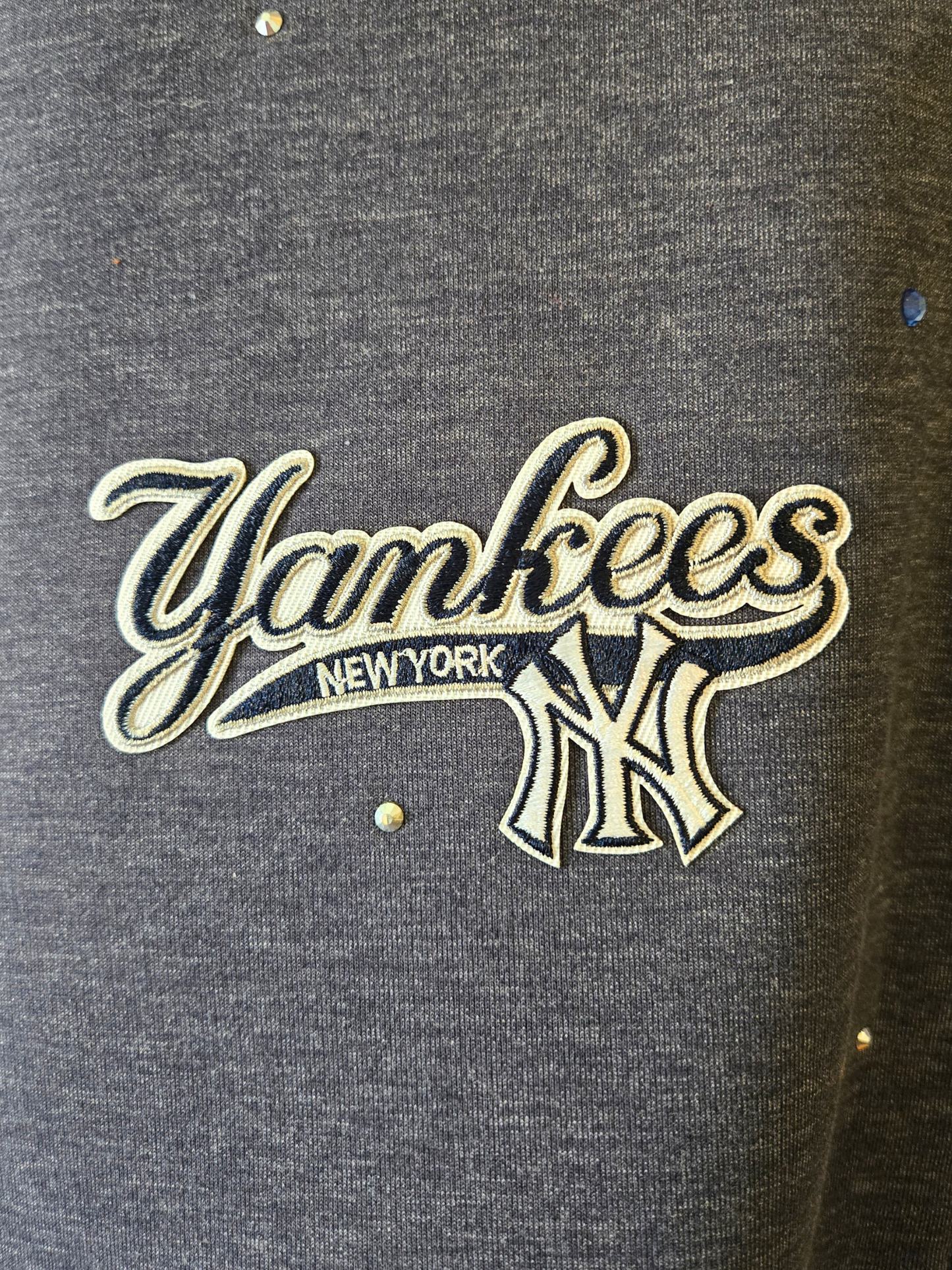 New York Yankees Crop Zip-Up Sweatshirt - Large/XL